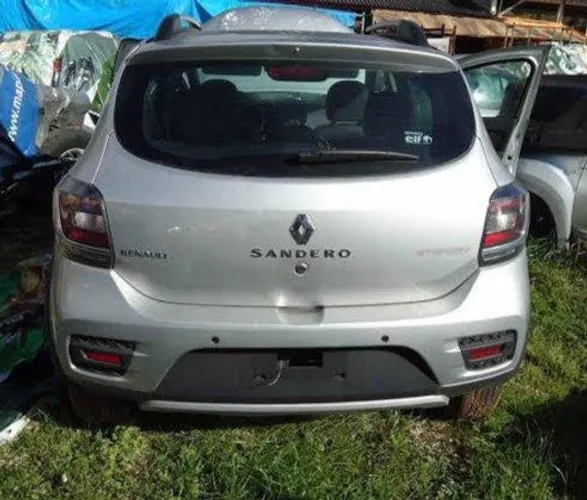 Renault Sandero stepeway 19 para retirada de peças.