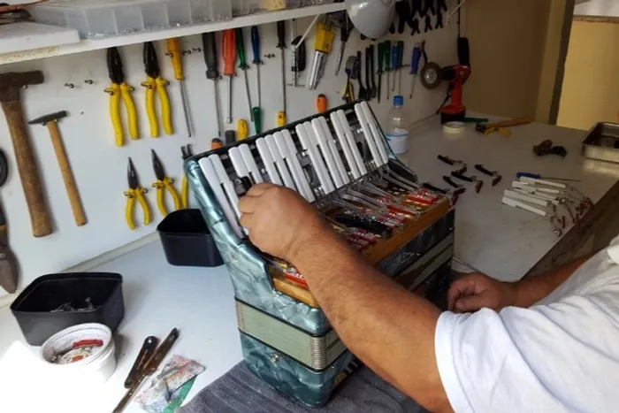 Acordeon - Reparos, Serviços e Manutenção