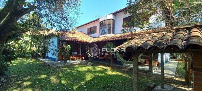 Casa com 4 dormitórios à venda, 270 m² por R$ 850.000,00 - Várzea das Moças - Niterói/RJ