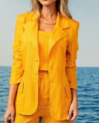 Conjunto de Blazer, Top e Calça Amarelo Papú