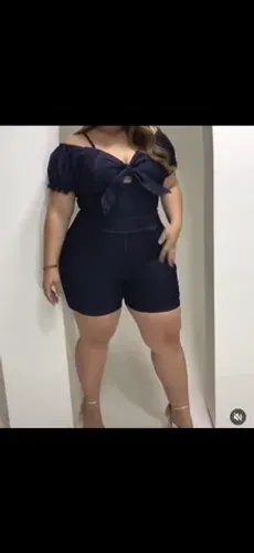 Macaquinho jeans veste Tam 42