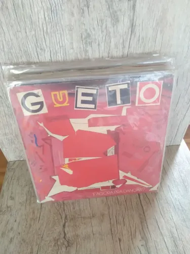 Lote com 15 discos de vinil nacional (LPs)