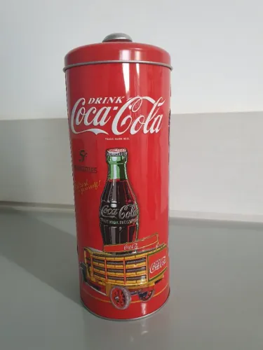 Porta-Canudos de Lata com 20 Canudos de Papel Dentro - Coca Cola