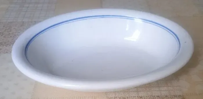 Travessa de Louça Branca e Azul