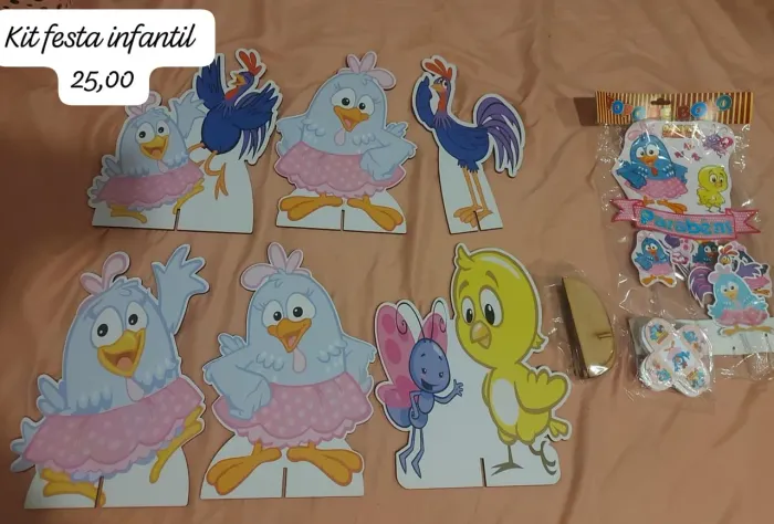 Enfeite de mesa de festa Sthith ou galinha pintadinha