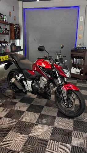 CB 300f Twister ABS 2025 4.000 km