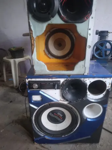Caixa de som no precinho