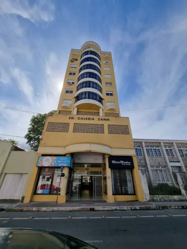 Ótimo com kitnet com garagem.