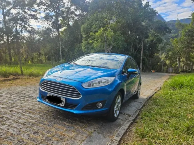 Ford Fiesta 1.6 16V Flex Aut. 5P 2015