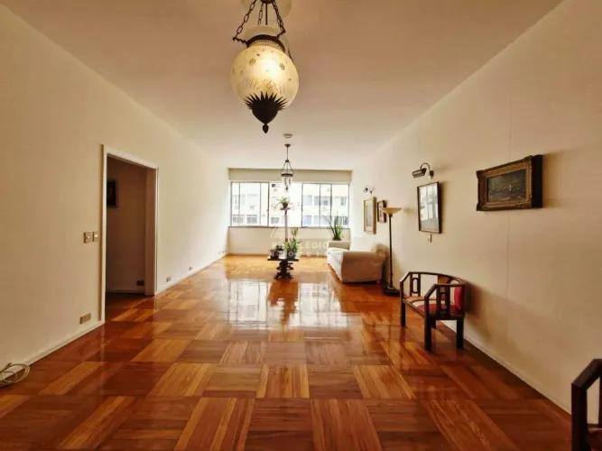 Apartamento espaçoso no Quadrilátero!!!