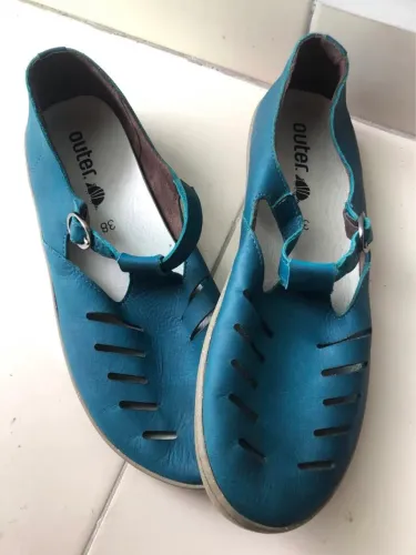 Sapato feminino de couro Outer cor azul n.38