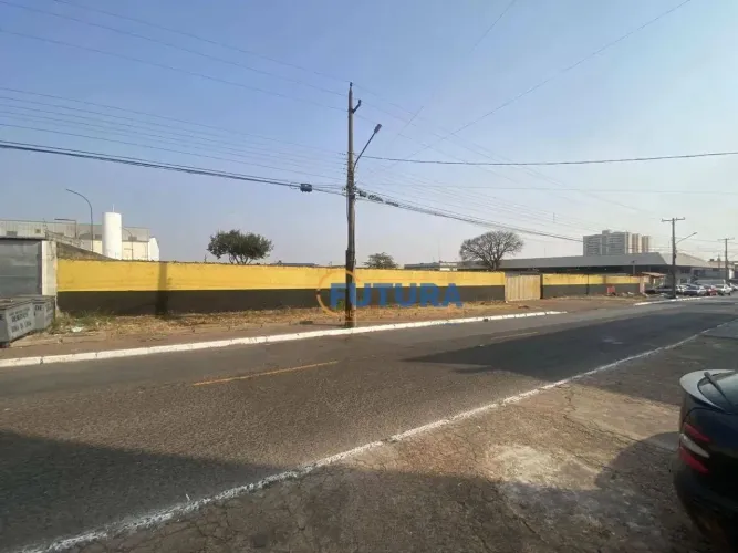 Excelente Terreno com 4200 m² no Setor Industrial - Taguatinga/DF