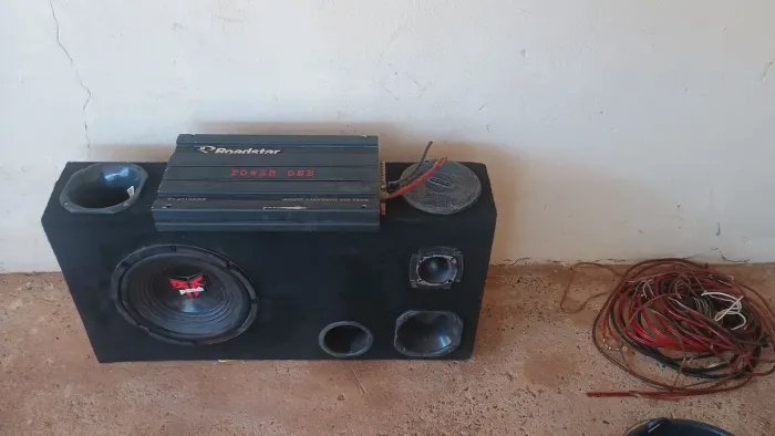 Caixa som automotivo + Power one 2400 + CABOS