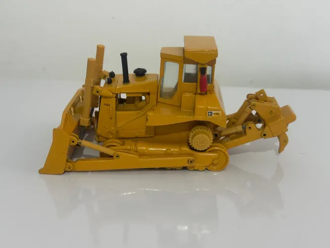 Miniatura Arpra trator de esteira D8L 1/50 = conrad nzg jue tekno wsi minimac   