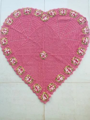 Tapete de Crochê em Formato de Coração