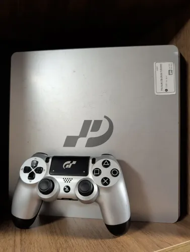 Playstation 4 slim 1tb