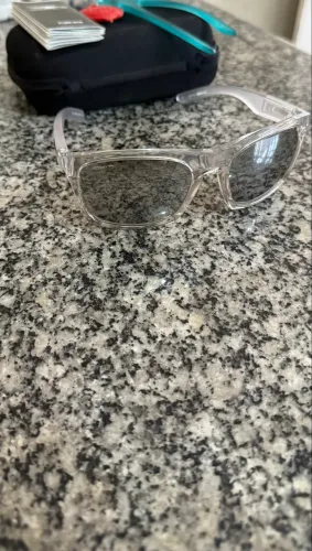 Detalhes que transforma seu visual, design sofisticado, sem perde o estilo leve e luxuoso.