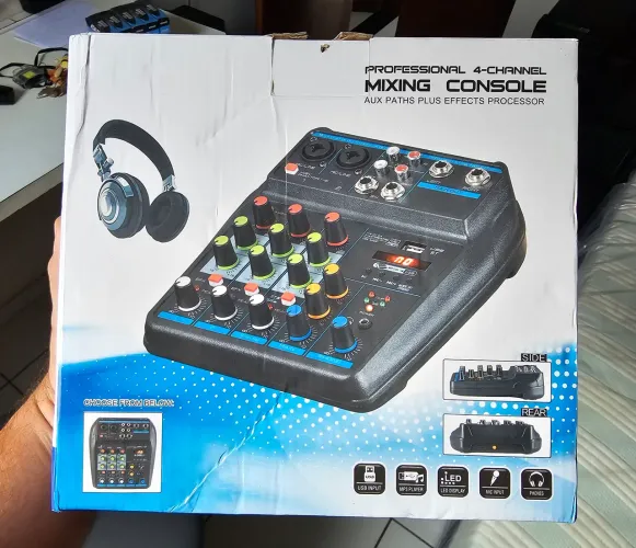 Mesa de Som 4 canais com entrada de Pendrive e Bluetooth 