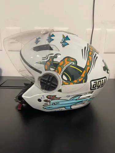 Capacete AGV blade