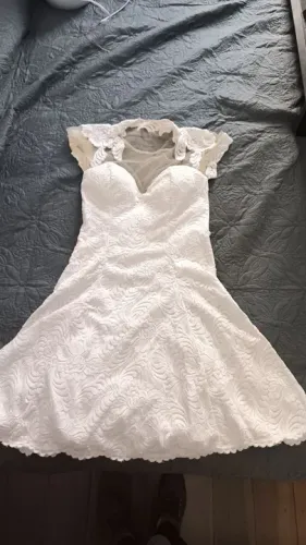 Vestido branco de renda tamanho P