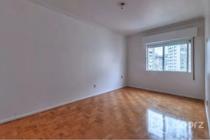 Imóvel na Treze de Maio com 2 dormitórios e 96m²