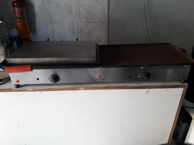 Sanduicheira Elétrica Progás PR-950E