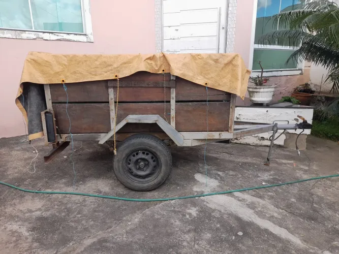 Reboque 2020 já emplacado 2025