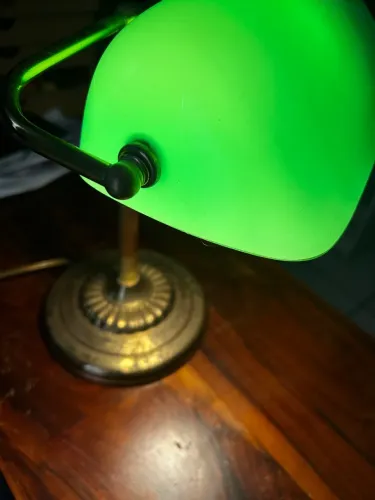 Abajur Mesa Inglês Banker Banqueiro Verde E Dourado Clássico
