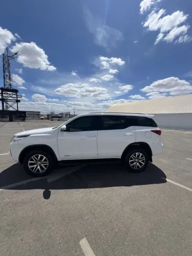 Toyota Hilux SW4 SR 4X2 2.7/ 2.7 Flex 16V Aut. 2017