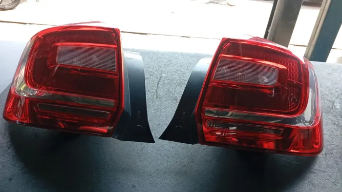 Par De Lanterna Renault Sandero 2015 A 2022 Original