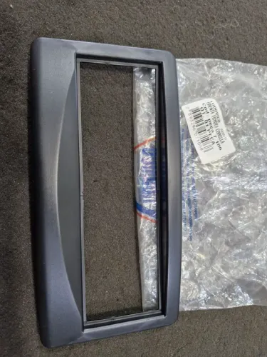 Moldura rádio Toyota Corolla 2003 a 2008 