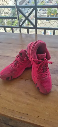 Tênis Adidas Crayola