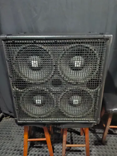 Caixa de Baixo 4 Alto-falantes 10" Jbl e Drive