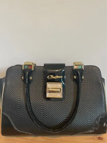 Bolsa C. Steffens Preta Detalhes Dourados