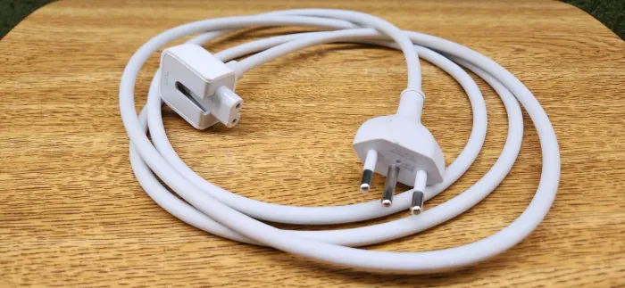 Cabo extensor Apple B1 2.5A 250V