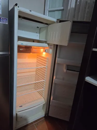 Geladeira Consul Gelando muito!!!