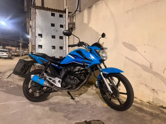 Vendo ! Ou troco por titan 2025 pago a diferença