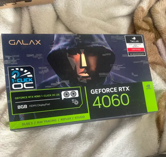Placa de Vídeo RTX 4060 GALAX 8GB GDDR6 - Estado de Nova / DLSS 3 e Ray Tracing!