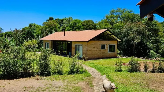 Sítio com 4.7 ha numa ótima localização em São Bento do Sapucaí - SP
