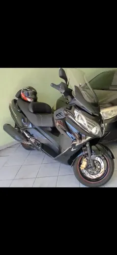 Só pegar e andar moto muito boa para trabalhar, viajar conforto total.