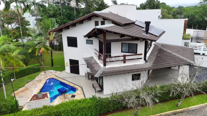 Casa em Condomínio Fechado com 4 Quartos, Costa do Sol - Bertioga