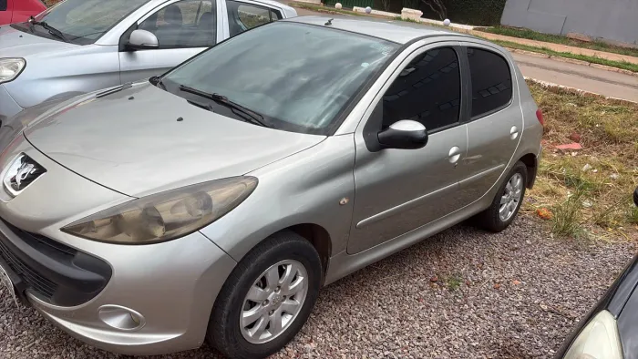 Peugeot 207 XR Sport 1.4 Flex 8V 5P 2010