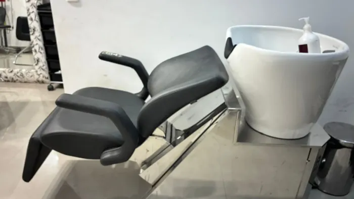 Lavatório Spa Van de Velde e Cadeira Haisan 