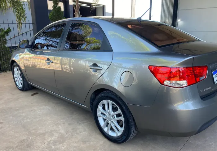 Kia Motors Cerato 1.6 16V Aut. 2011