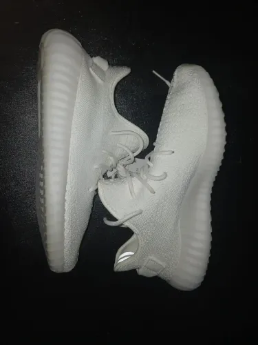 tenis yeezy 350 branco novo