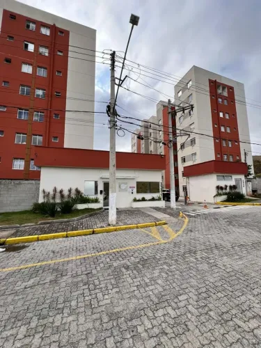 Apartamento para aluguel no bairro Tres Poços em Volta Redonda - RJ