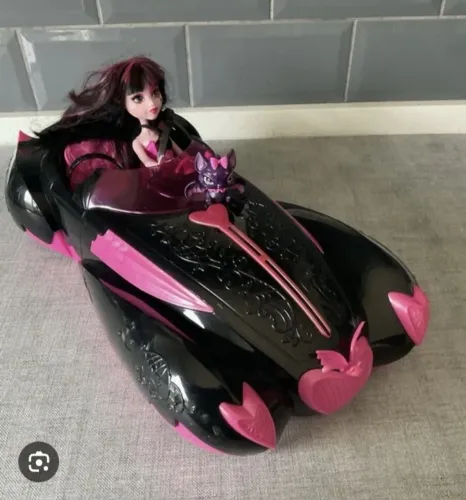 Carro da draculaura moster high