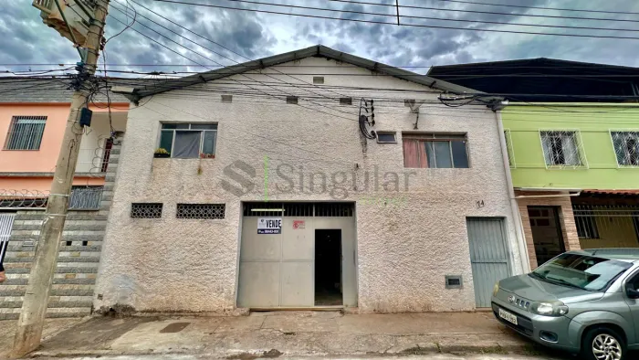 Galpão à Venda 300m² Vitorino Braga - Juiz de Fora/MG