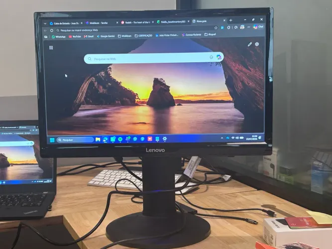Monitor Lenovo F2231P - 21? FULL HD - Entrada VGA