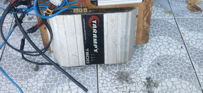 Vendo taramps 800 rms top